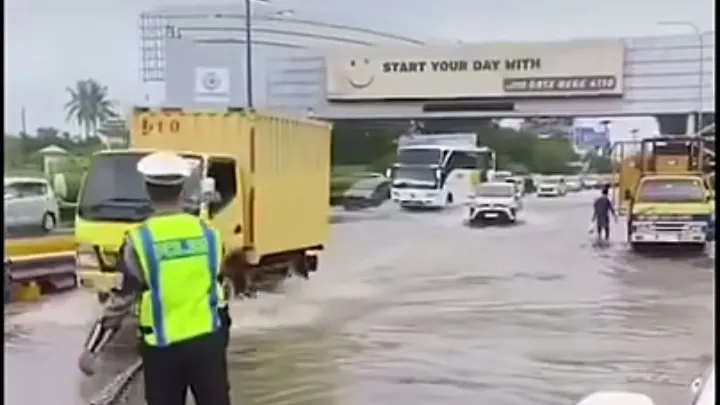 Hujan Berhari-hari, Jakarta Dikepung Banjir dan Lumpuhkan Sejumlah Kawasan