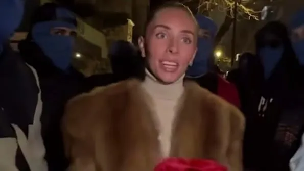 Bonnie Blue Buat Video Provokatif di Depan KBRI London, Warganet Murka