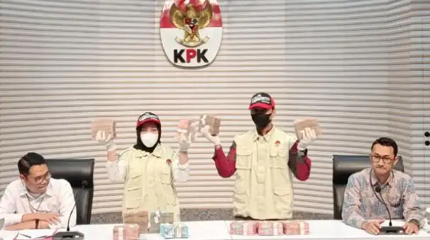 KPK Sita Dokumen, Uang Tunai, dan Barang Elektronik dalam OTT Rejang Lebong